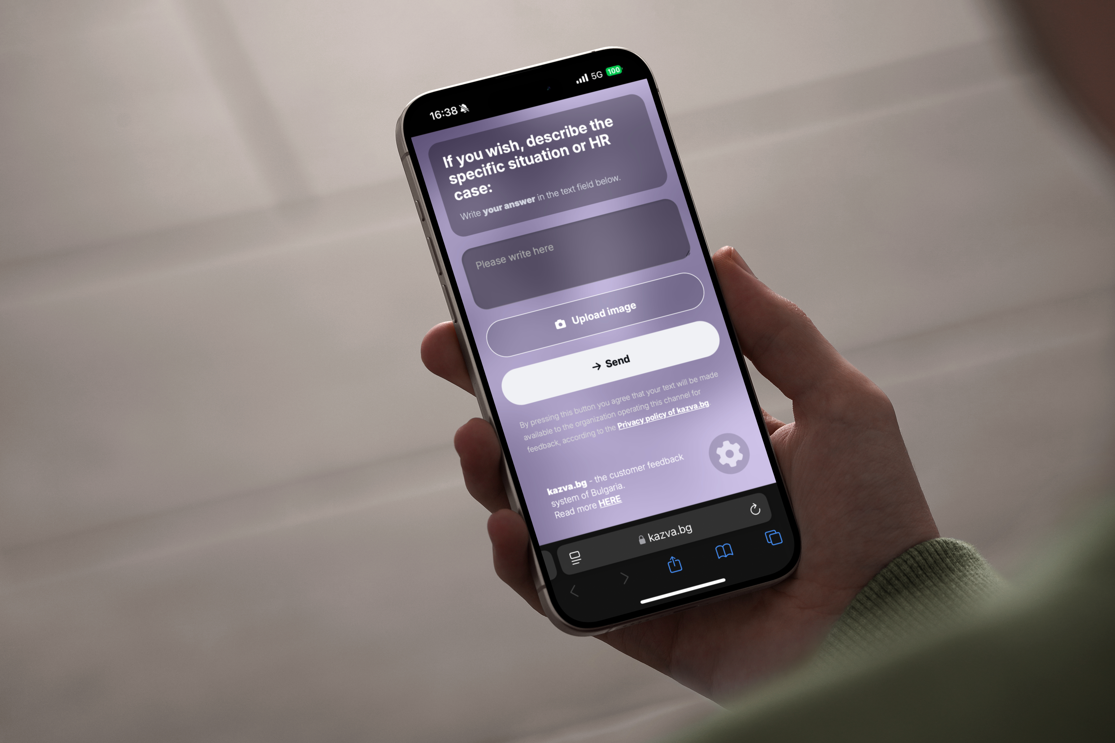 Employee filling out anonymous feedback via BlitzPoll on their phone